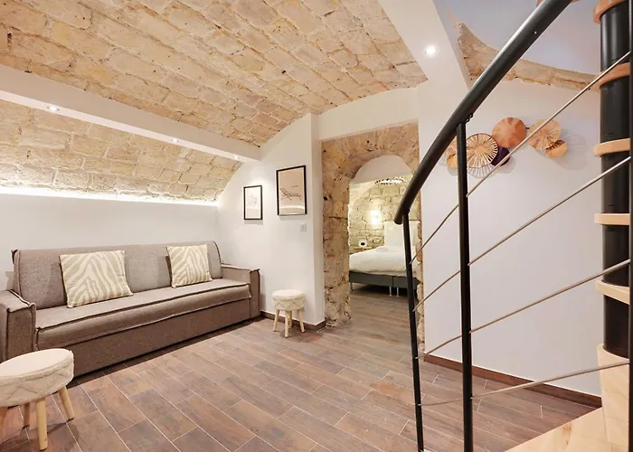 Charming - Ac- 2bd-8p - Port Royal *