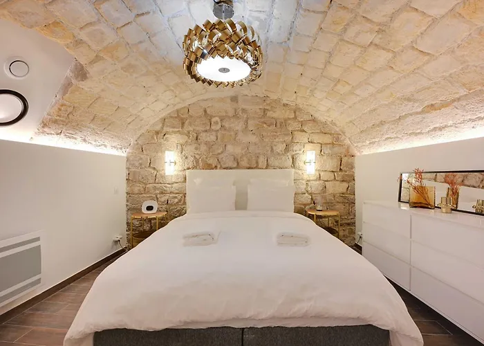 Charming - Ac- 2bd-8p - Port Royal *